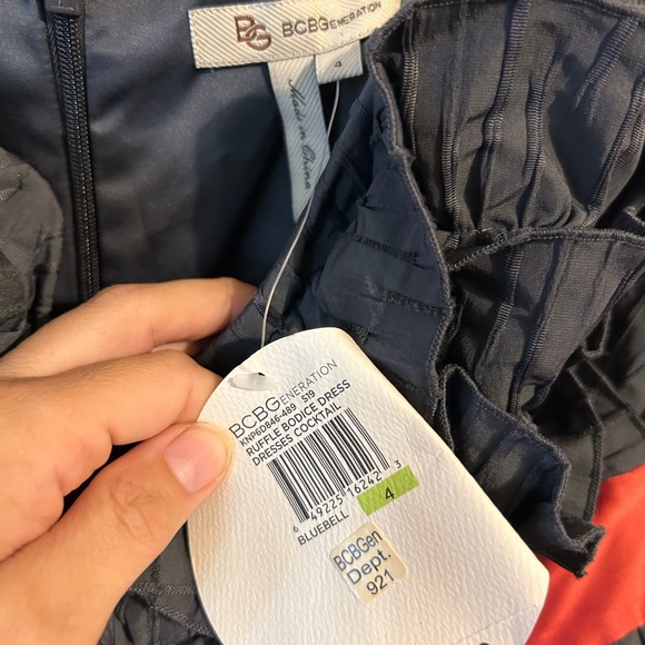 BCBGeneration Ruffle Bodice Maxi Dress Strapless Cocktail Gray Coral Size 2 - Picture 3 of 7